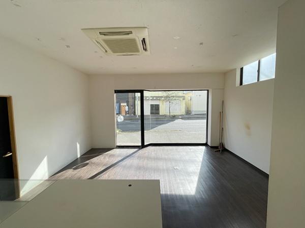 八戸市鳥屋部町　貸店舗　000370（K）