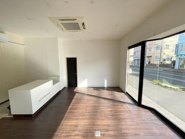 八戸市鳥屋部町　貸店舗　000370（K）