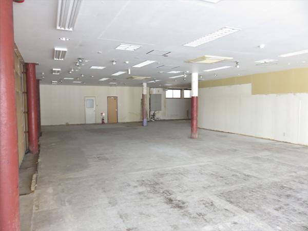 八戸市十三日町　ウシジマビル1階3号室　貸店舗・事務所（区分）000373（K）