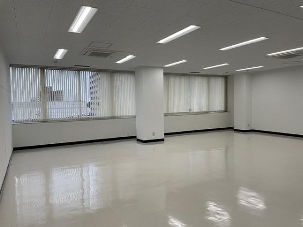 八戸市八日町　第一ビル5階　貸事務所・店舗B　000376（K）