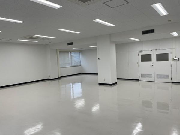 八戸市八日町　第一ビル5階　貸事務所・店舗B　000376（K）