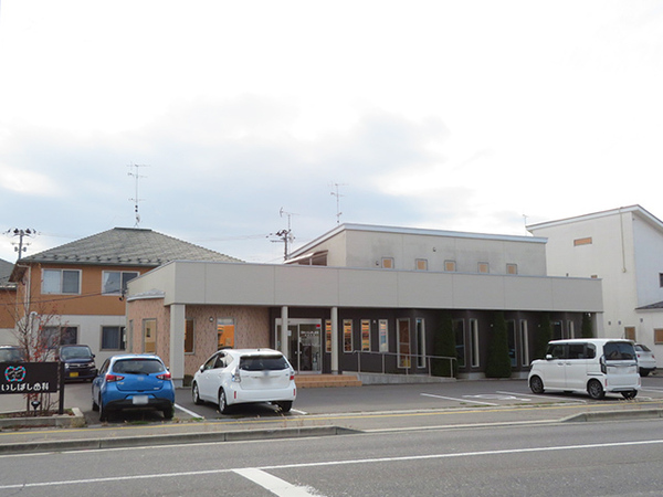 八戸市田向四丁目　キラリト田向・103号室　00096-3(田向いしばし歯科)
