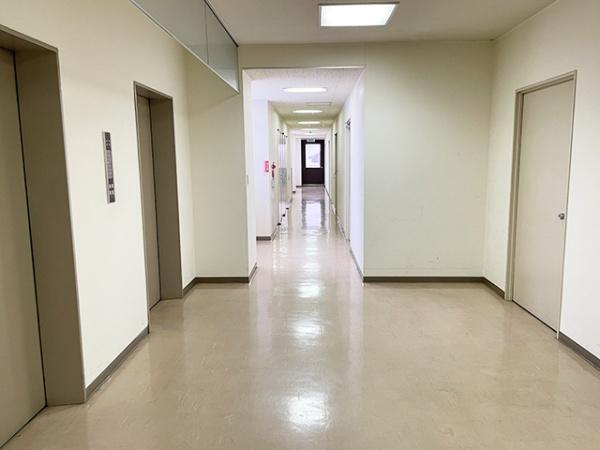八戸市十八日町　ジブラルタ八戸ビル6階　貸事務所（一区画B）