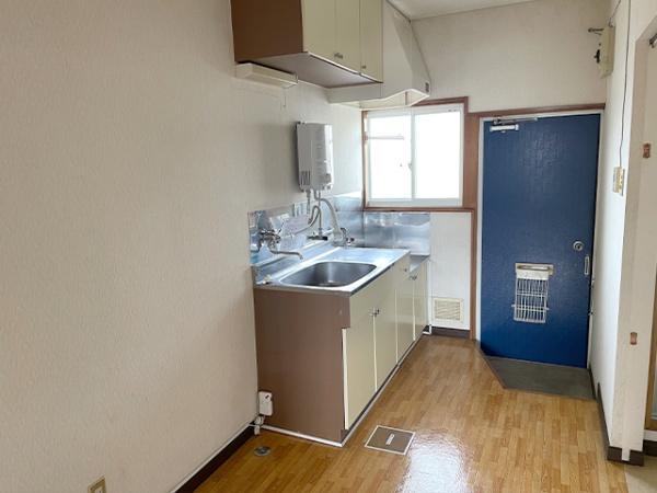 八戸市長根二丁目　コーポコシバ・102号室　000388（K