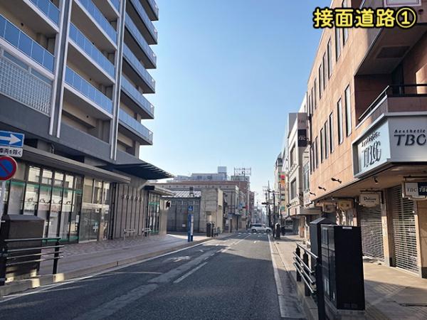 八戸市三日町　青山テラス3階　貸店舗・事務所（区分）000393（K）
