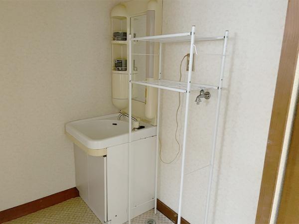八戸市鳥屋部町　メゾン太陽・B号室　000398
