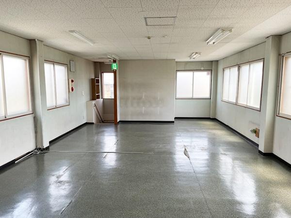 八戸市湊高台四丁目　貸事務所・店舗・倉庫　000402（K）