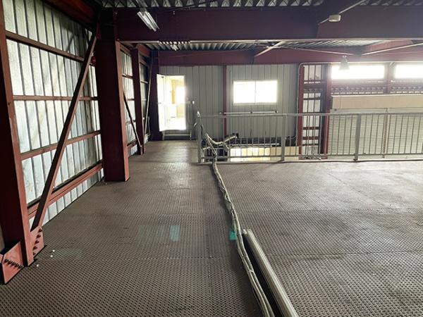 八戸市湊高台四丁目　貸事務所・店舗・倉庫　000402（K）