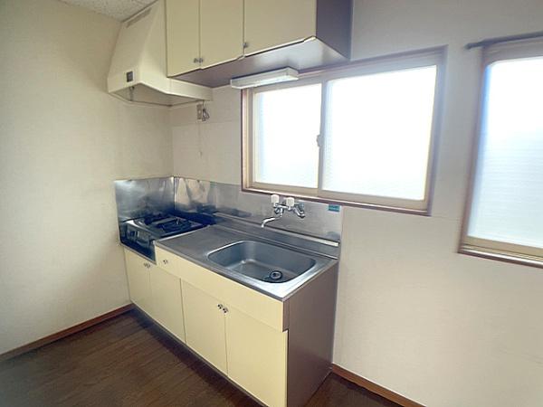 八戸市類家一丁目　コーポエイコー・201号室　000403