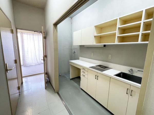 八戸市六日町　貸店舗・事務所（区分）M亀井ビル2階　000414（K）