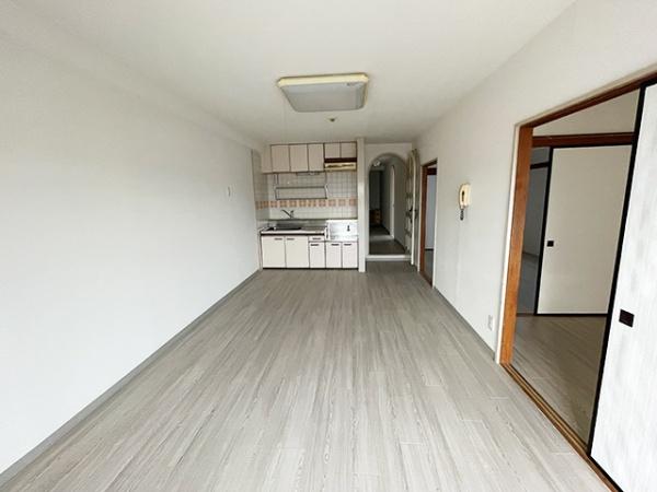 八戸市柏崎一丁目　ロイヤルマンション柏崎8階　賃貸マンション