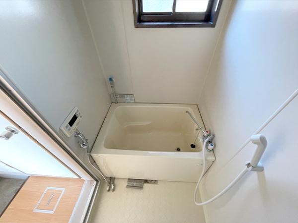 八戸市青葉三丁目 アイルーム・A号室 000421(バス)