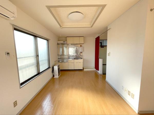 八戸市青葉三丁目　アイルーム・A号室　000421