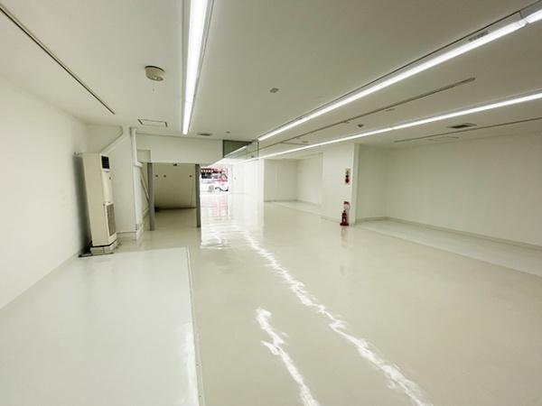 八戸市三日町　さくら野百貨店　貸店舗・事務所（区分）000423（K）