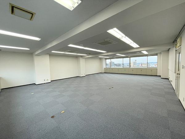 八戸市柏崎一丁目　シエナビル5階　貸店舗・事務所（区分）000424（K）