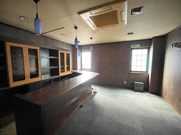 八戸市十八日町　金田貸店舗2階（区分）000431（K）