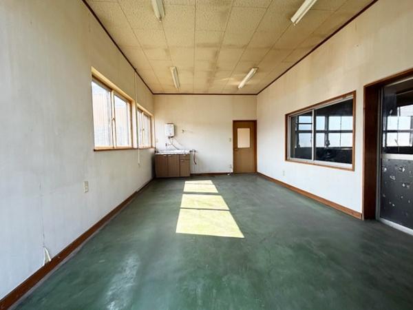 九戸郡洋野町種市　貸倉庫　000442（J）