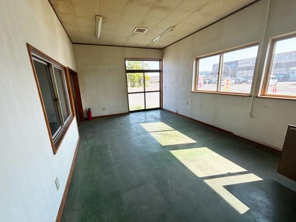 九戸郡洋野町種市　貸倉庫　000442（J）