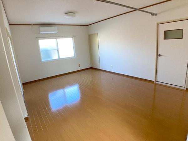 八戸市桜ケ丘一丁目　コーポラリア101号室　000141