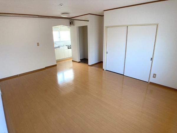 八戸市桜ケ丘一丁目　コーポラリア101号室　000141