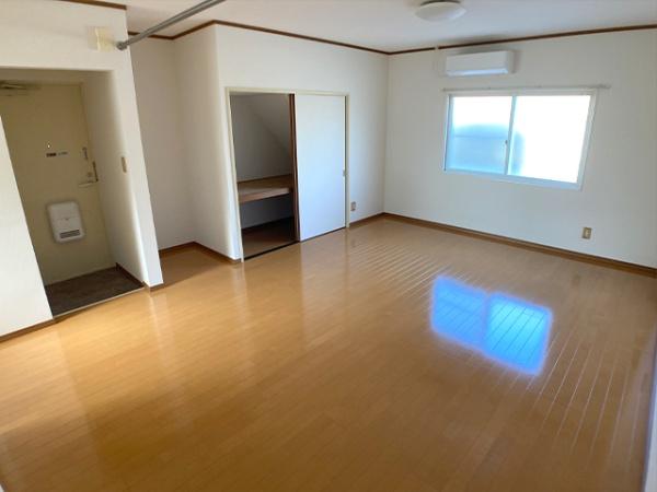 八戸市桜ケ丘一丁目　コーポラリア101号室　000141