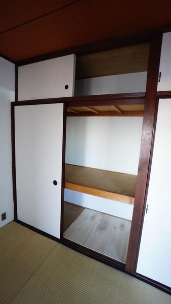 栄町共同住宅