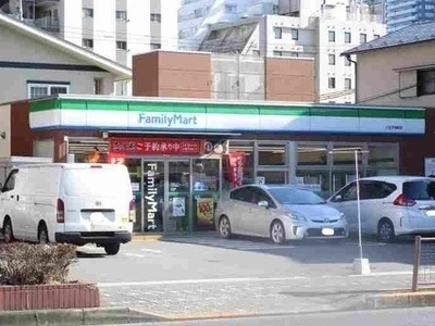 ラルジュ天神(ファミリーマート八王子寺町店)