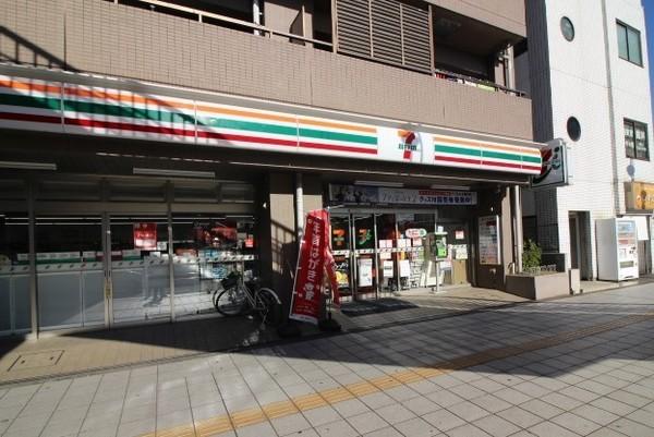 ラフォーレ林部(セブンイレブン小作駅東口店)