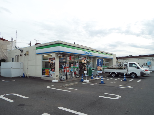 青梅市今井３丁目のマンション(ファミリーマート青梅今井店)