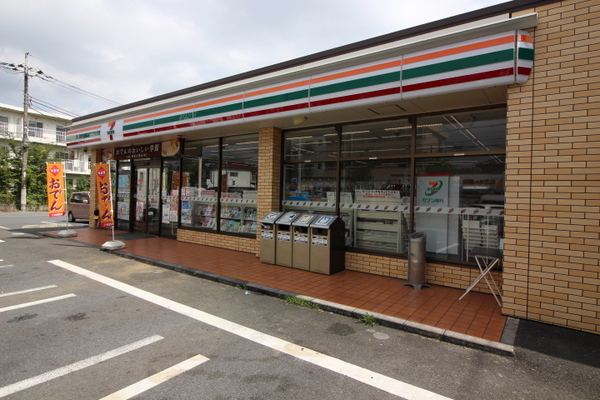 田園コーポ(セブンイレブン福生南田園1丁目店)