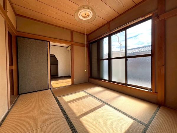 あきる野市草花の貸家