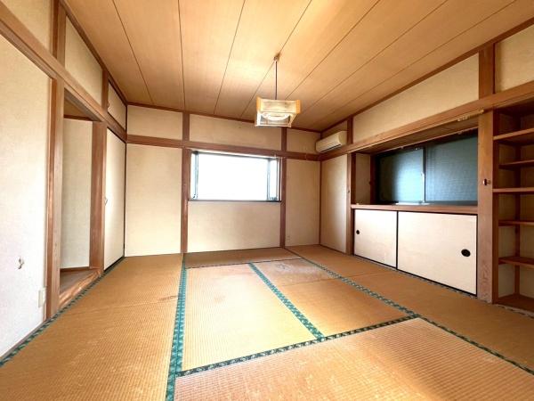 あきる野市草花の貸家