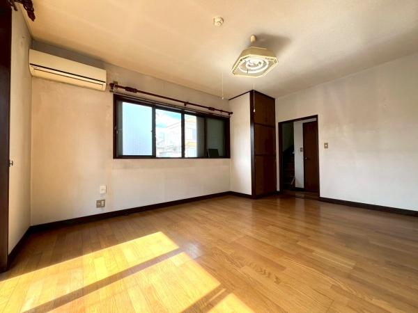 あきる野市草花の貸家