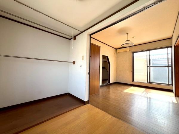 あきる野市草花の貸家