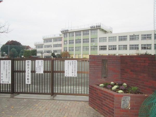 エッソール加美(福生市立第六小学校)