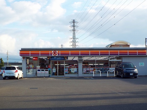 羽村市神明台３丁目のハイツ(サークルK羽村神明台店)
