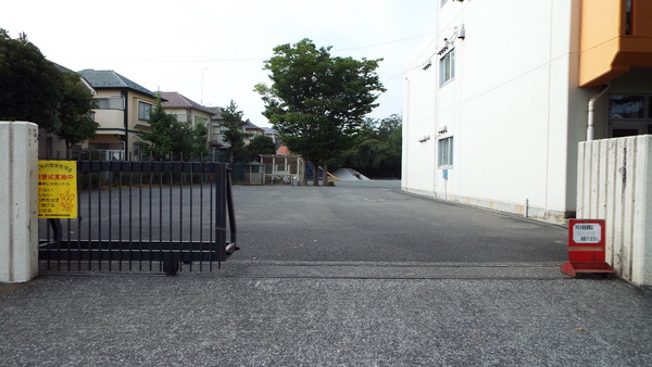 羽村市神明台３丁目のハイツ(羽村市立武蔵野小学校)