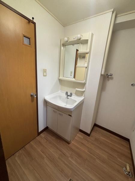 羽村市神明台３丁目のハイツ