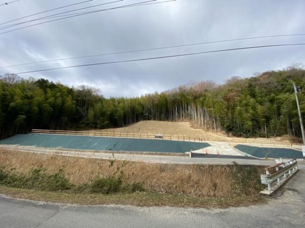 山城町平尾峰山資材置場　西側　(貸地)