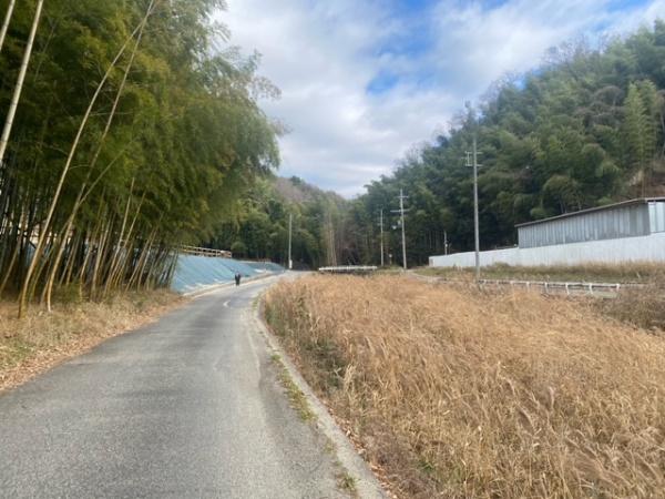 山城町平尾峰山資材置場　西側　(貸地)