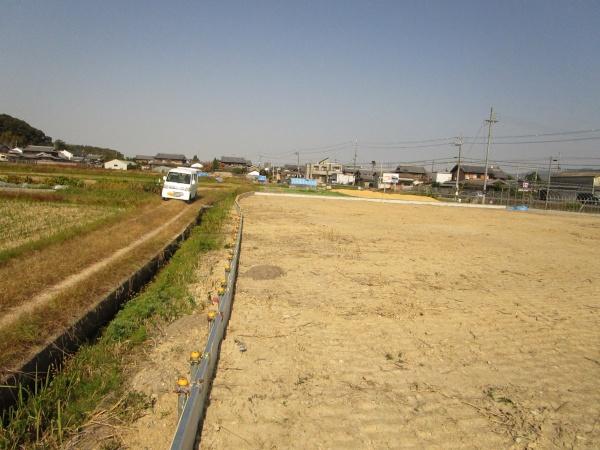 精華町下狛前川　資材置場(貸地)