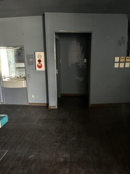 ヤングプラザ１階店舗