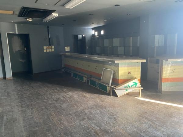 ヤングプラザ１階店舗