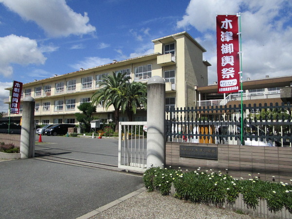 木津川市木津町宮ノ内　貸家(木津川市立木津小学校)
