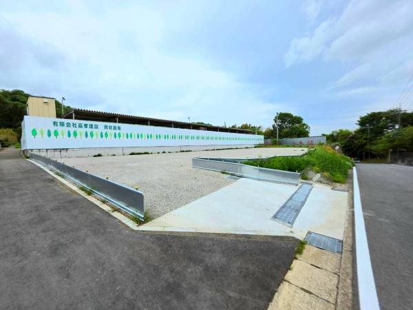 厚木市棚沢貸地　325坪