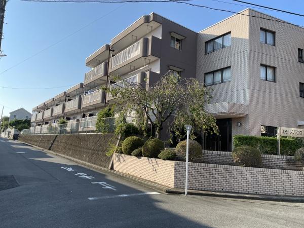 エミーレジデンス