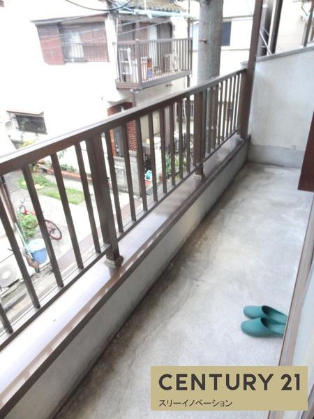 三軒家東２丁目貸家
