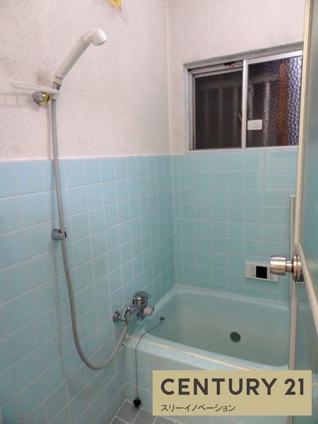 三軒家東２丁目貸家
