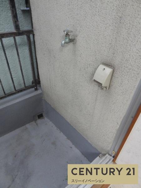 三軒家東２丁目貸家