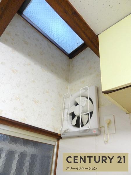 三軒家東２丁目貸家